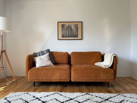 Cozy house with lake view