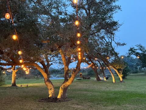 Quaint paradise on ~3 acres! Pond and grill!