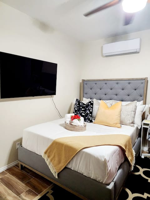 Private Guest Suite -1BD1BR |AC | Pet Friendly