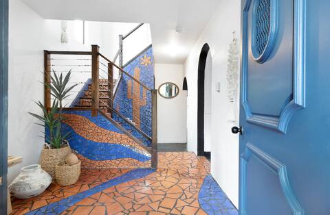 “Encanto House” Mackay. Pool, Beach, Fun