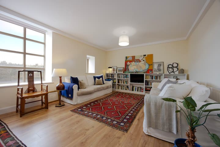 Ramelton Riverfront Apt 1 @ The Blue Goat - Letterkenny