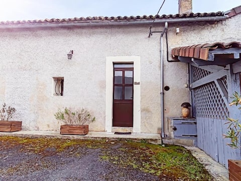 Le Cantou (Pétrocoriis cottages)