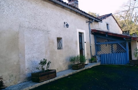 Le Cantou (Pétrocoriis cottages)