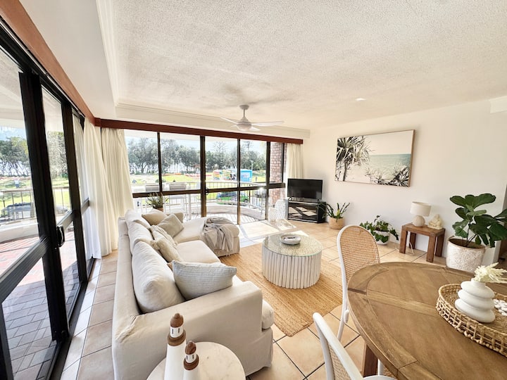 Coastal Sol -Ocean Views @ Clarkes Beach With Pool - Byron Bay