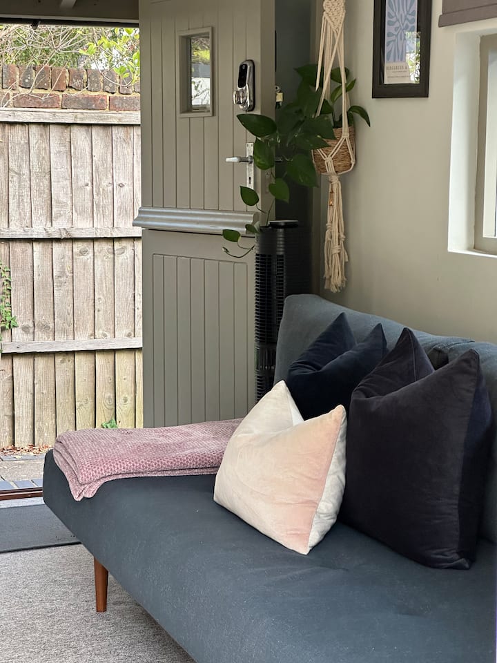 Aldwick Scandi Retreat - West Sussex