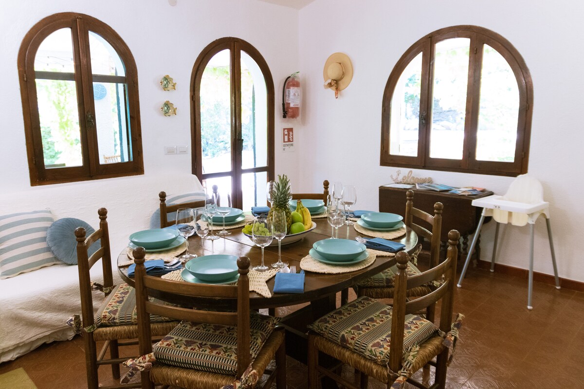 Successful Airbnb property: Villa with garden, three minutes from the beach in Maracalagonis