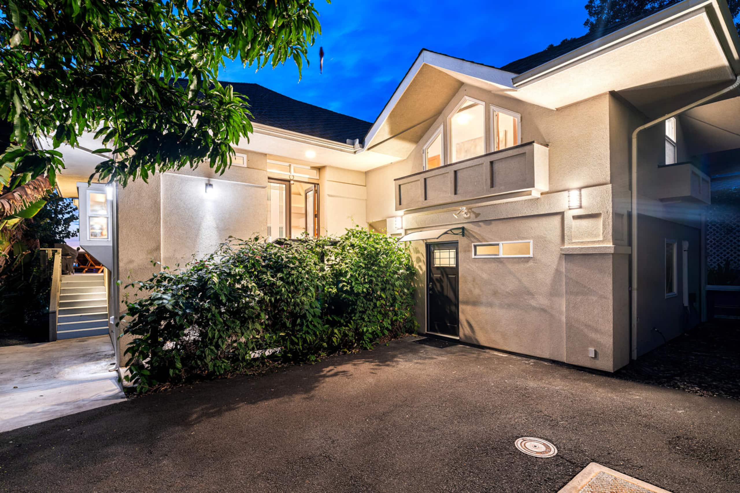 Home in Kailua-Kona · ★4.85 · 2 bedrooms · 3 beds · 2.5 baths - Image 50