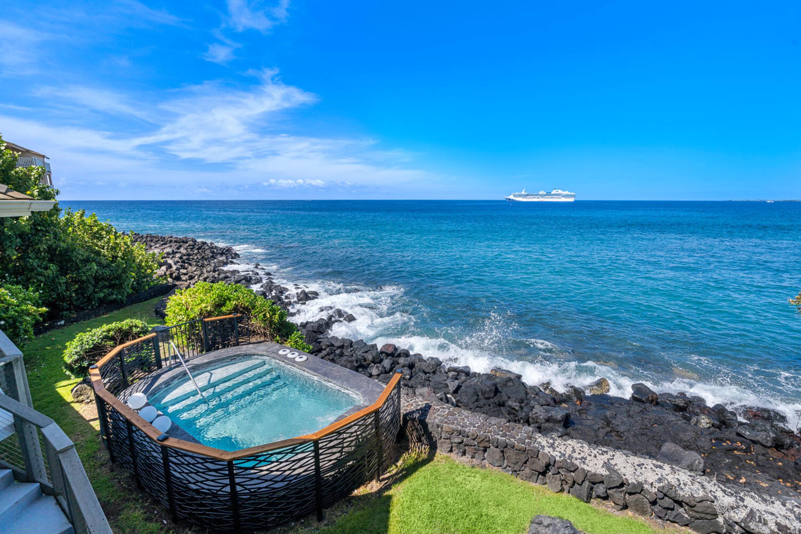 Home in Kailua-Kona · ★4.85 · 2 bedrooms · 3 beds · 2.5 baths - Image 44