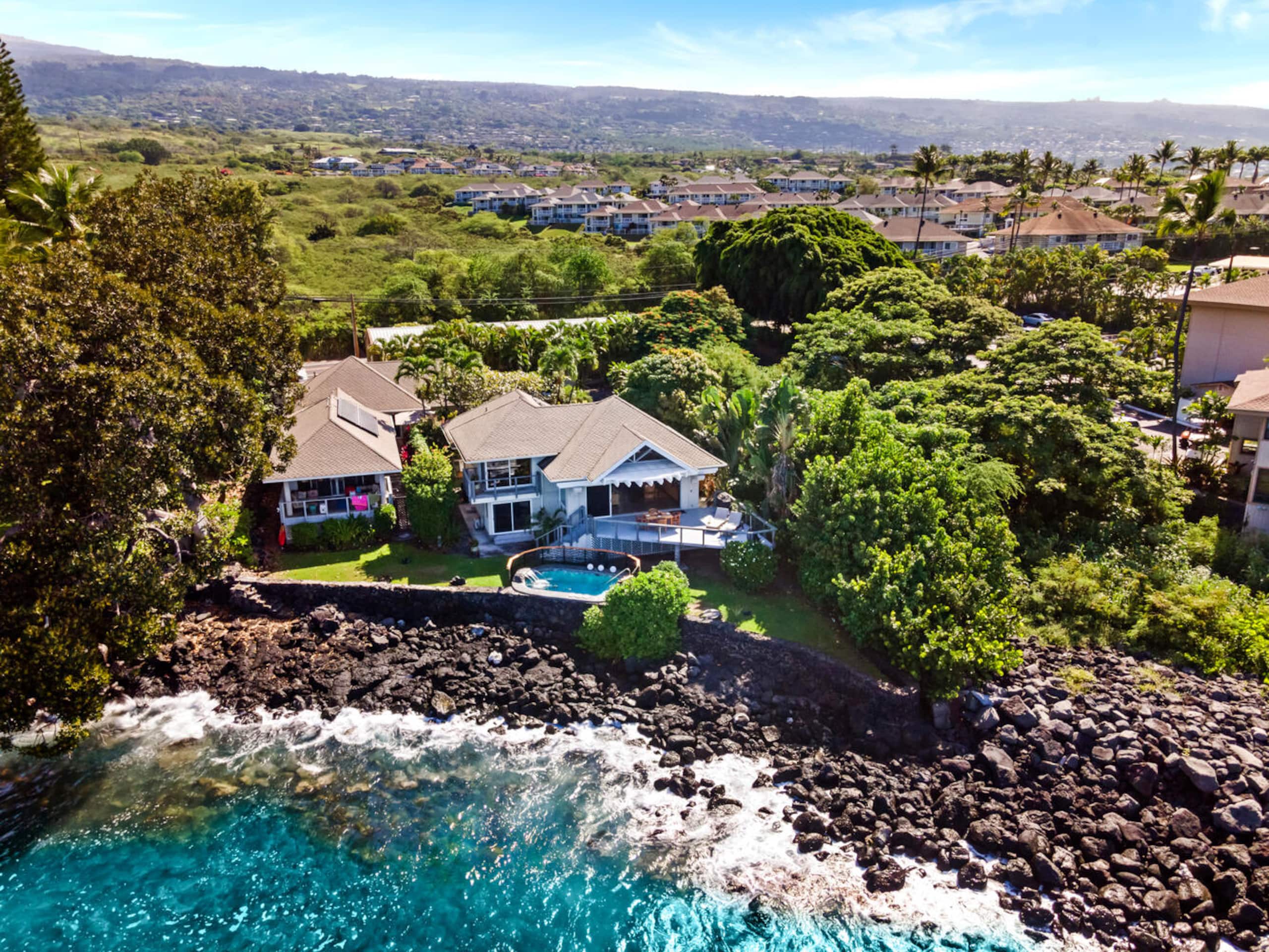 Home in Kailua-Kona · ★4.85 · 2 bedrooms · 3 beds · 2.5 baths - Image 54