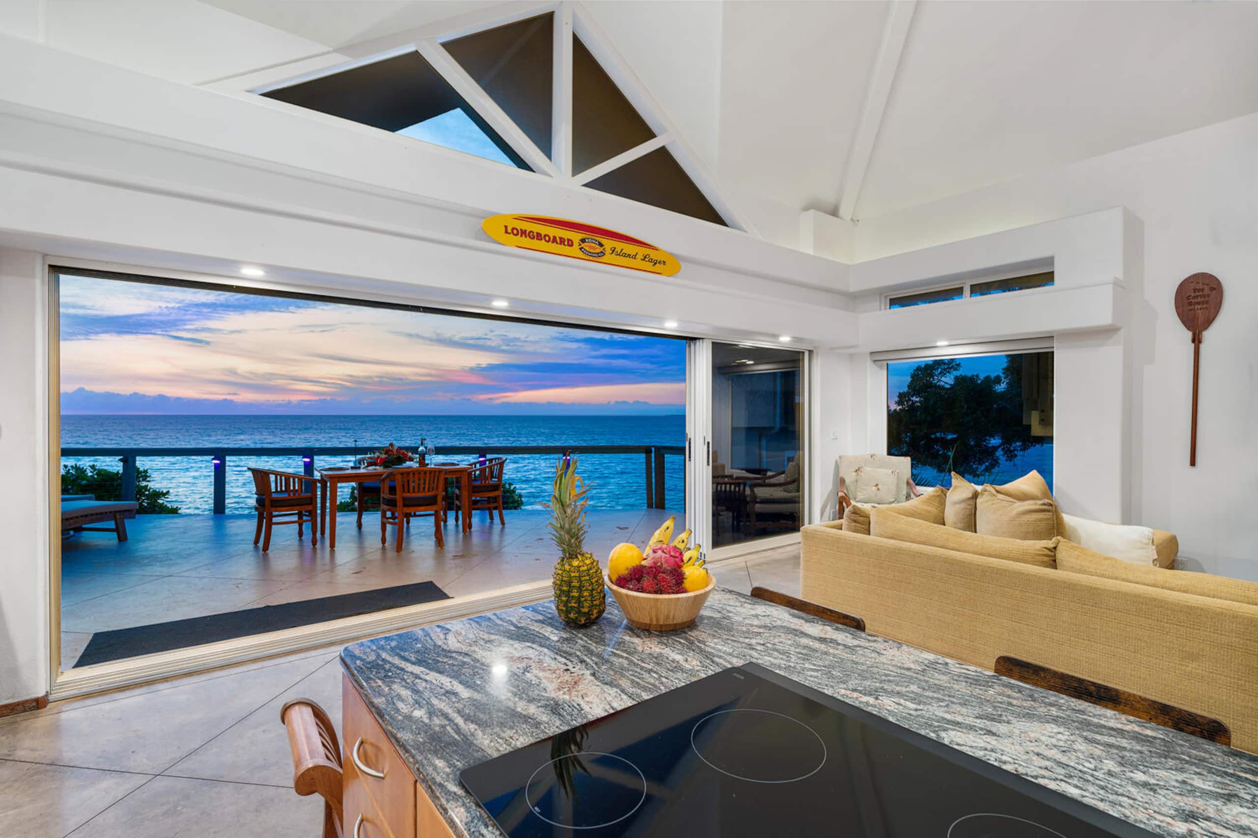 Home in Kailua-Kona · ★4.85 · 2 bedrooms · 3 beds · 2.5 baths - Image 16