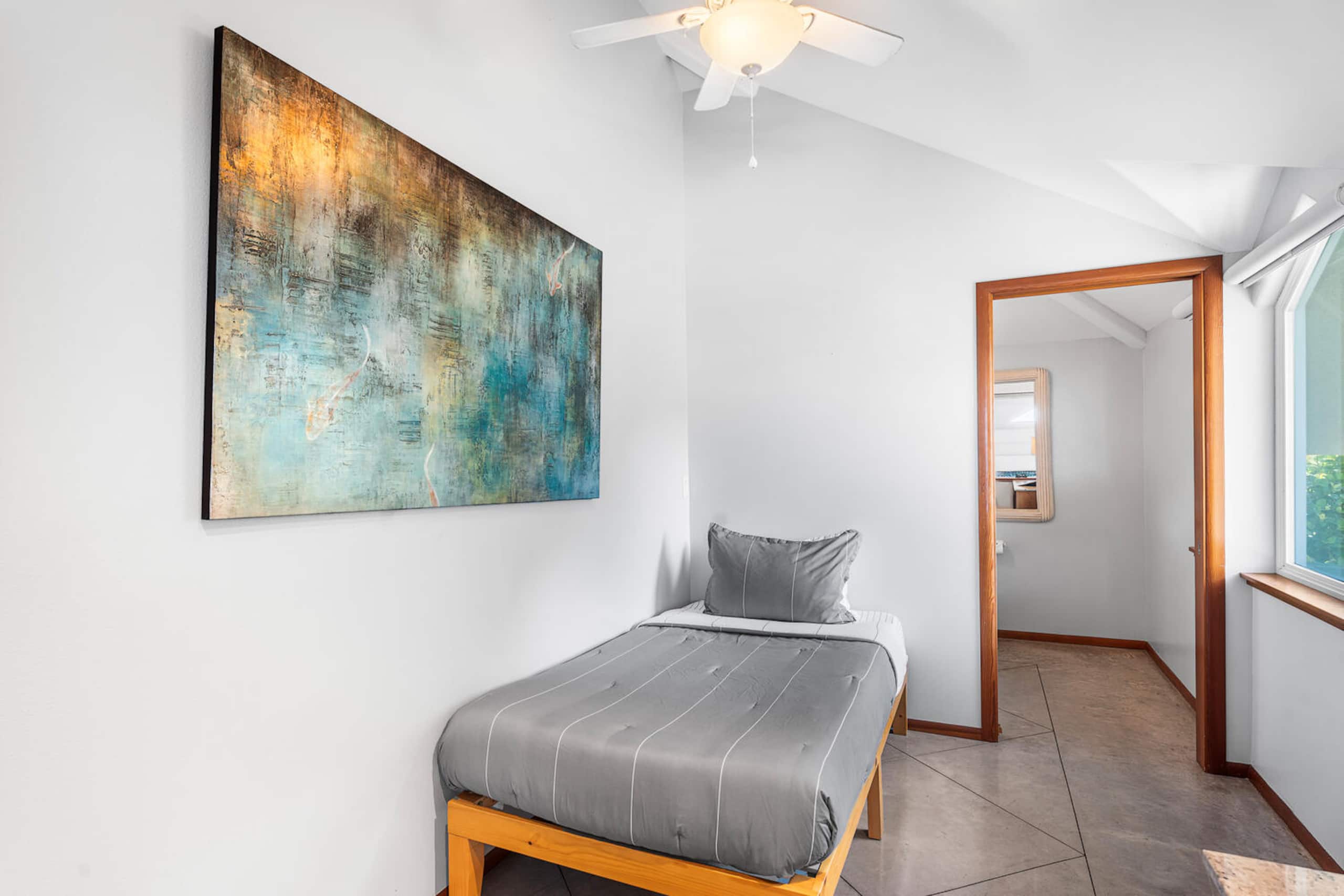 Home in Kailua-Kona · ★4.85 · 2 bedrooms · 3 beds · 2.5 baths - Image 29