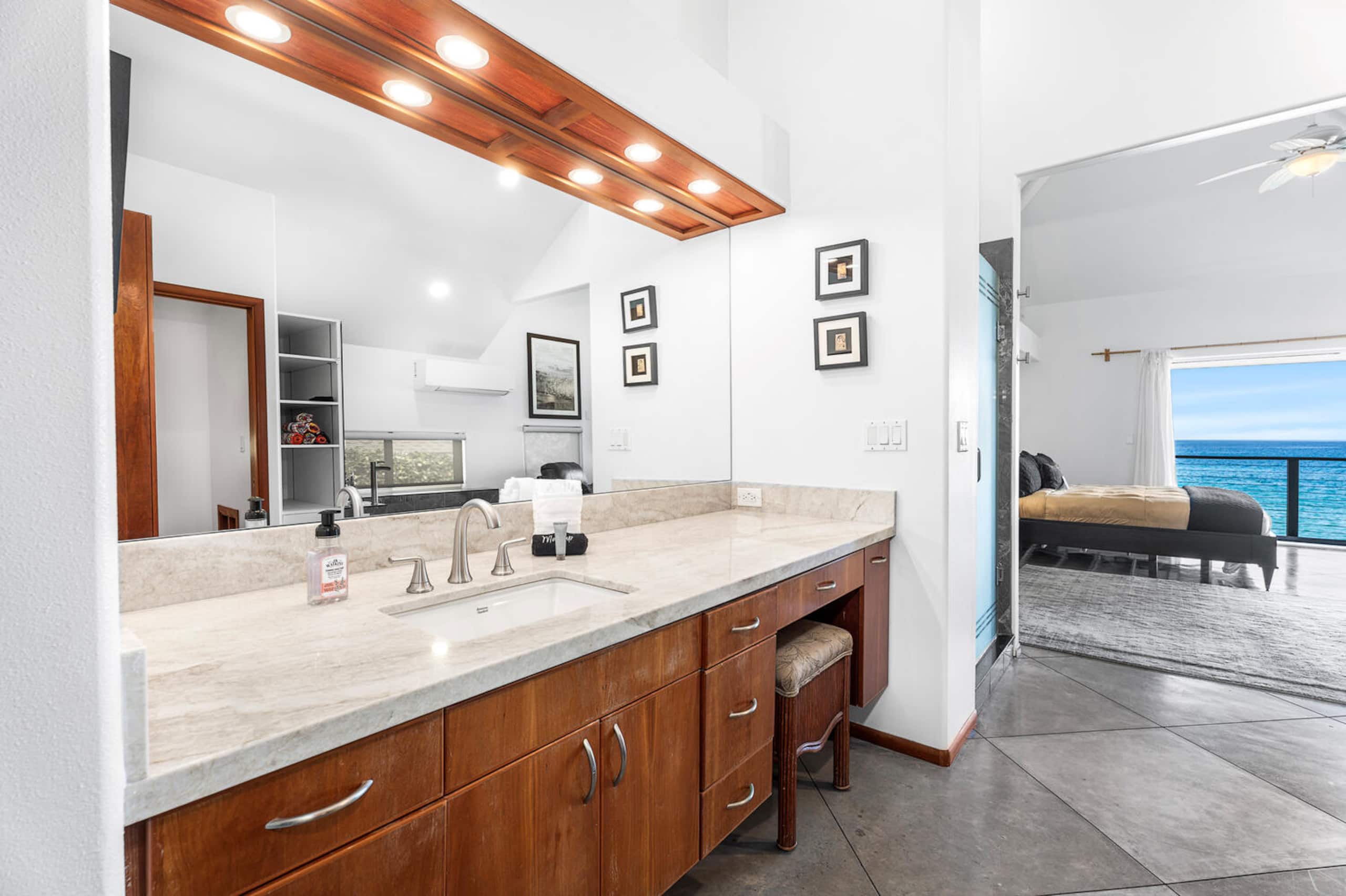 Home in Kailua-Kona · ★4.85 · 2 bedrooms · 3 beds · 2.5 baths - Image 27