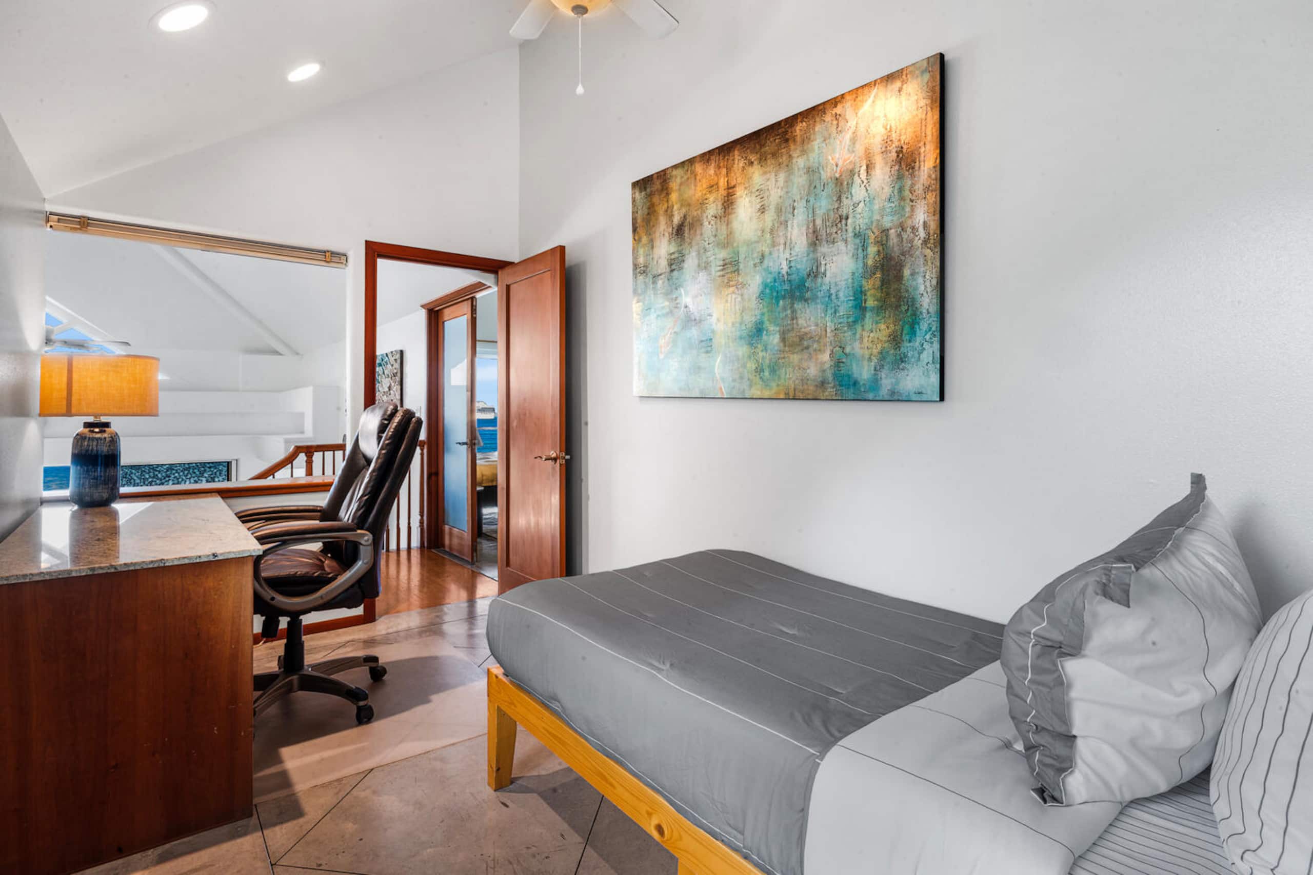 Home in Kailua-Kona · ★4.85 · 2 bedrooms · 3 beds · 2.5 baths - Image 31