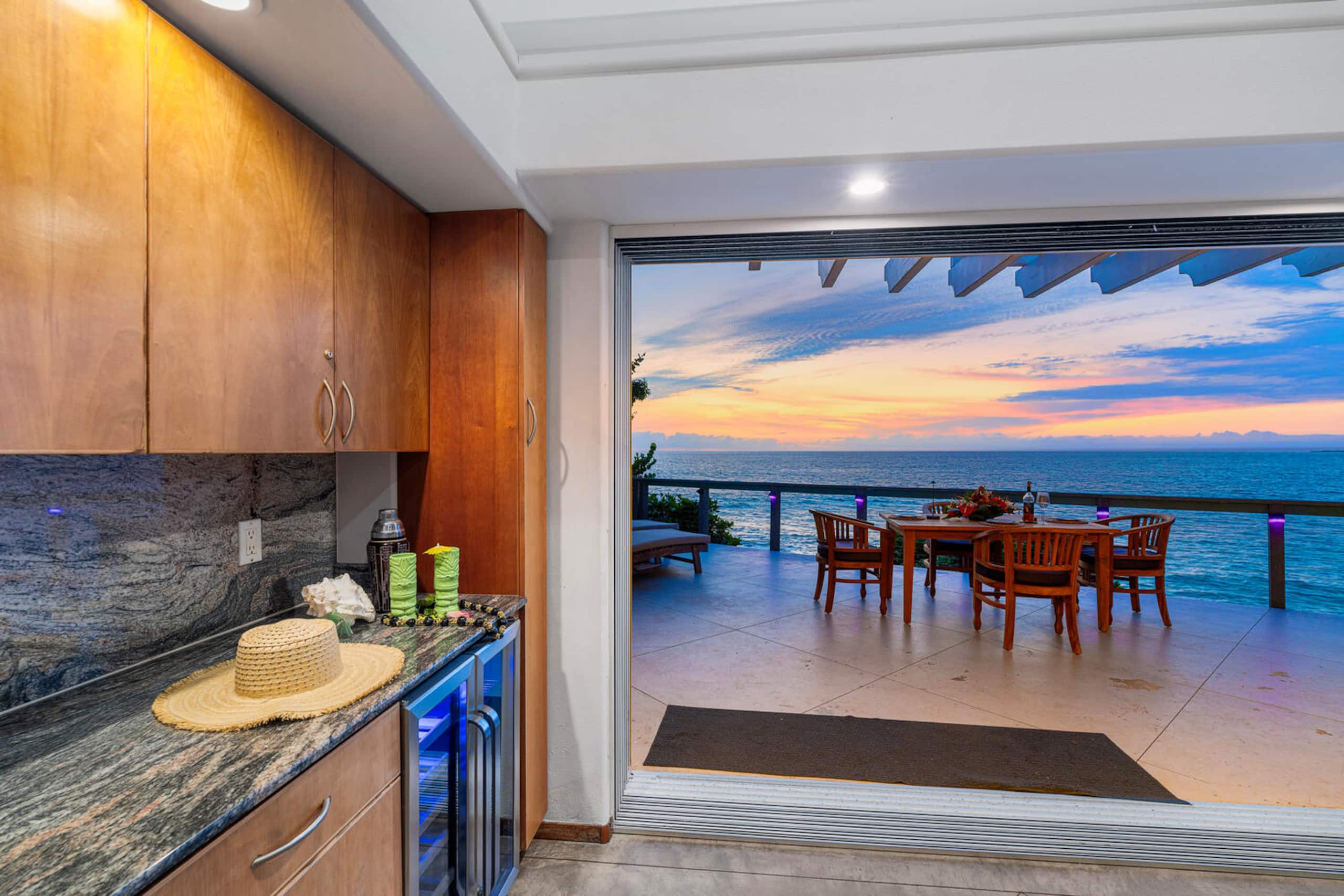 Home in Kailua-Kona · ★4.85 · 2 bedrooms · 3 beds · 2.5 baths - Image 15