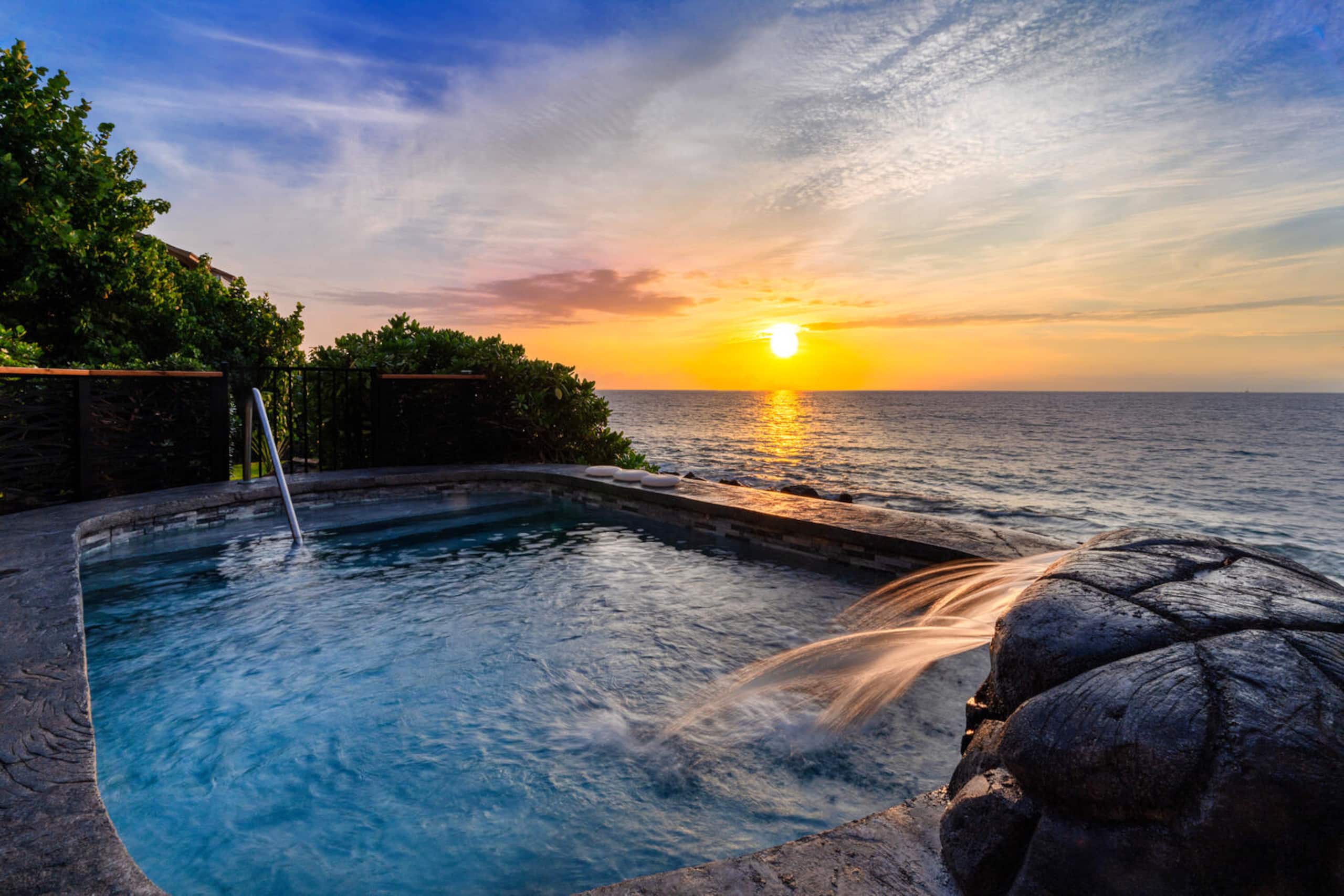 Home in Kailua-Kona · ★4.85 · 2 bedrooms · 3 beds · 2.5 baths - Image 47