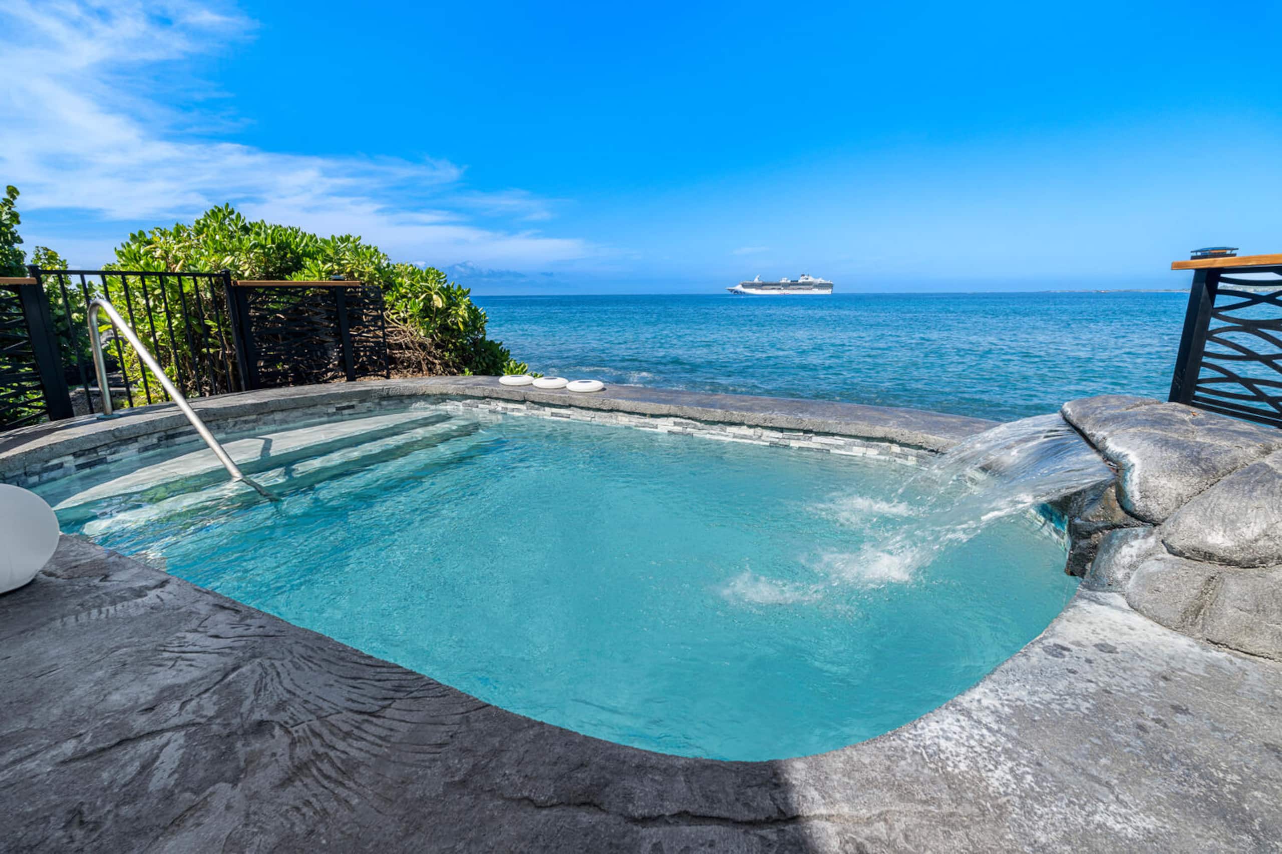 Home in Kailua-Kona · ★4.85 · 2 bedrooms · 3 beds · 2.5 baths - Image 58