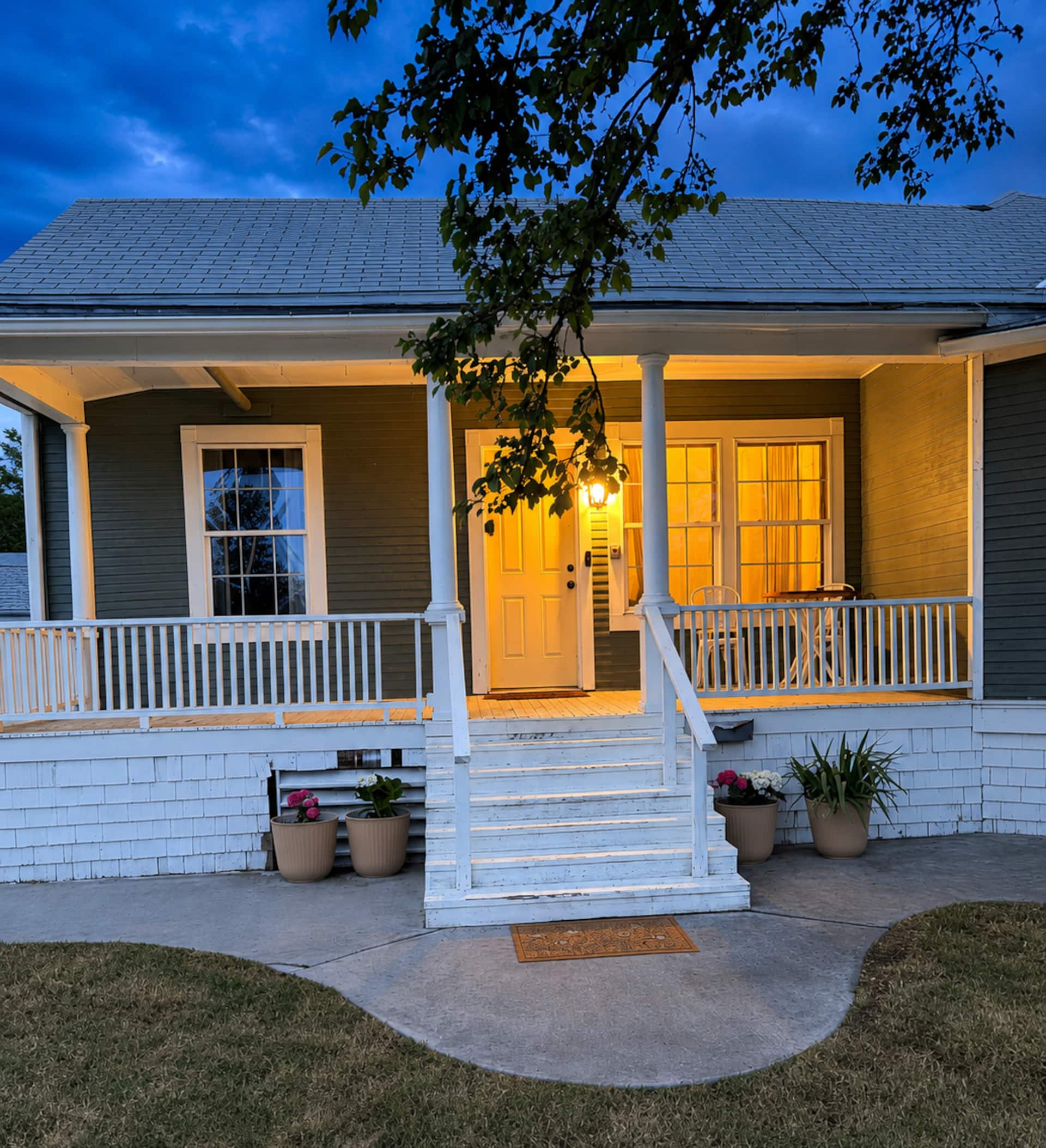 Historic Downtown Apartment • Near Sequoia NP