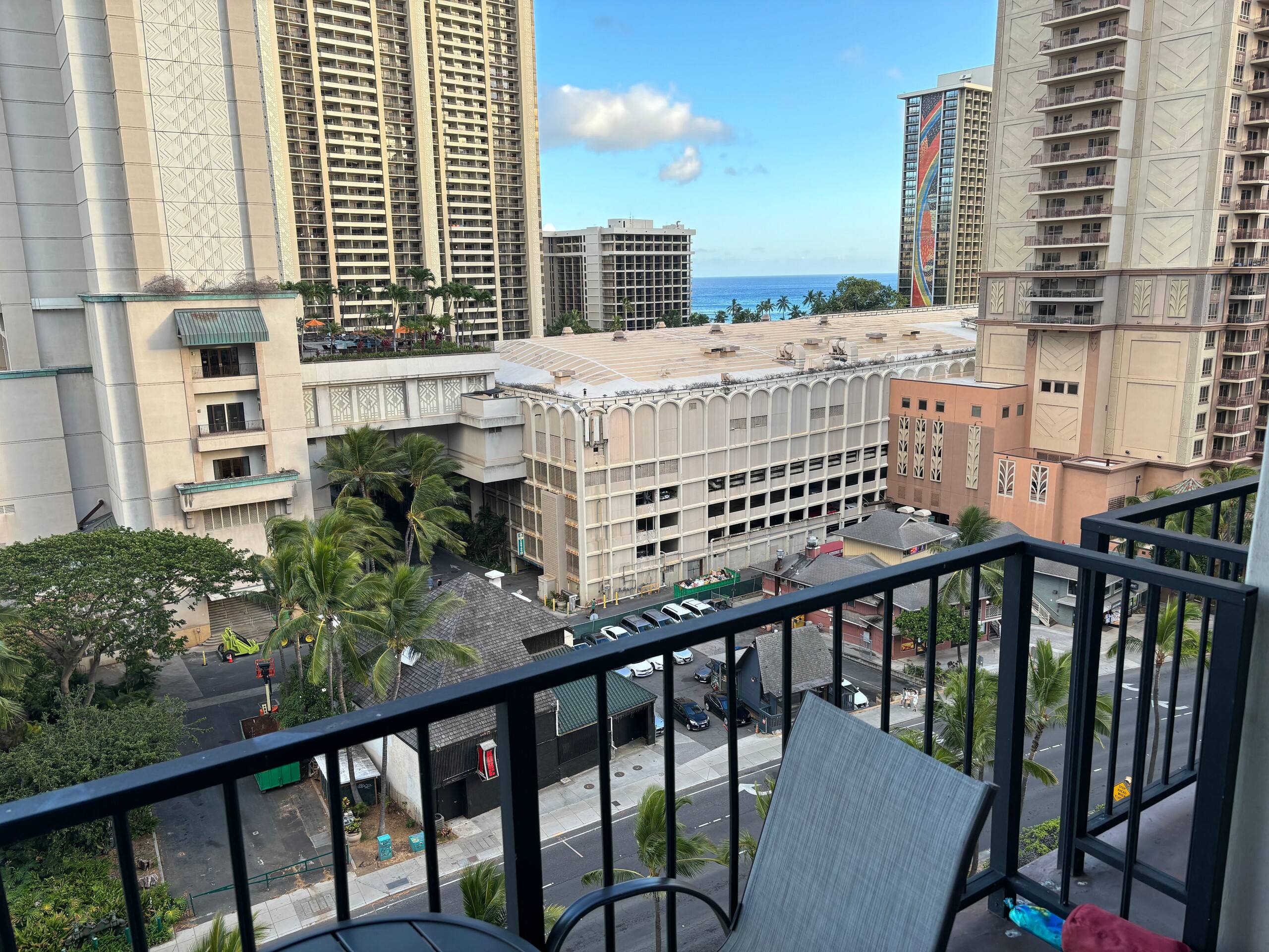 Condo in Honolulu · ★4.63 · Studio · 2 beds · 1 shared bath - Image 18