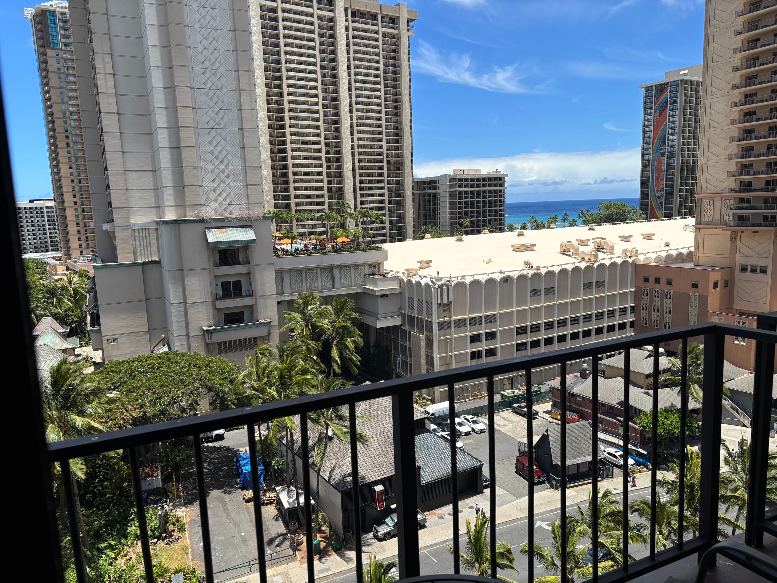 Condo in Honolulu · ★4.63 · Studio · 2 beds · 1 shared bath - Image 30