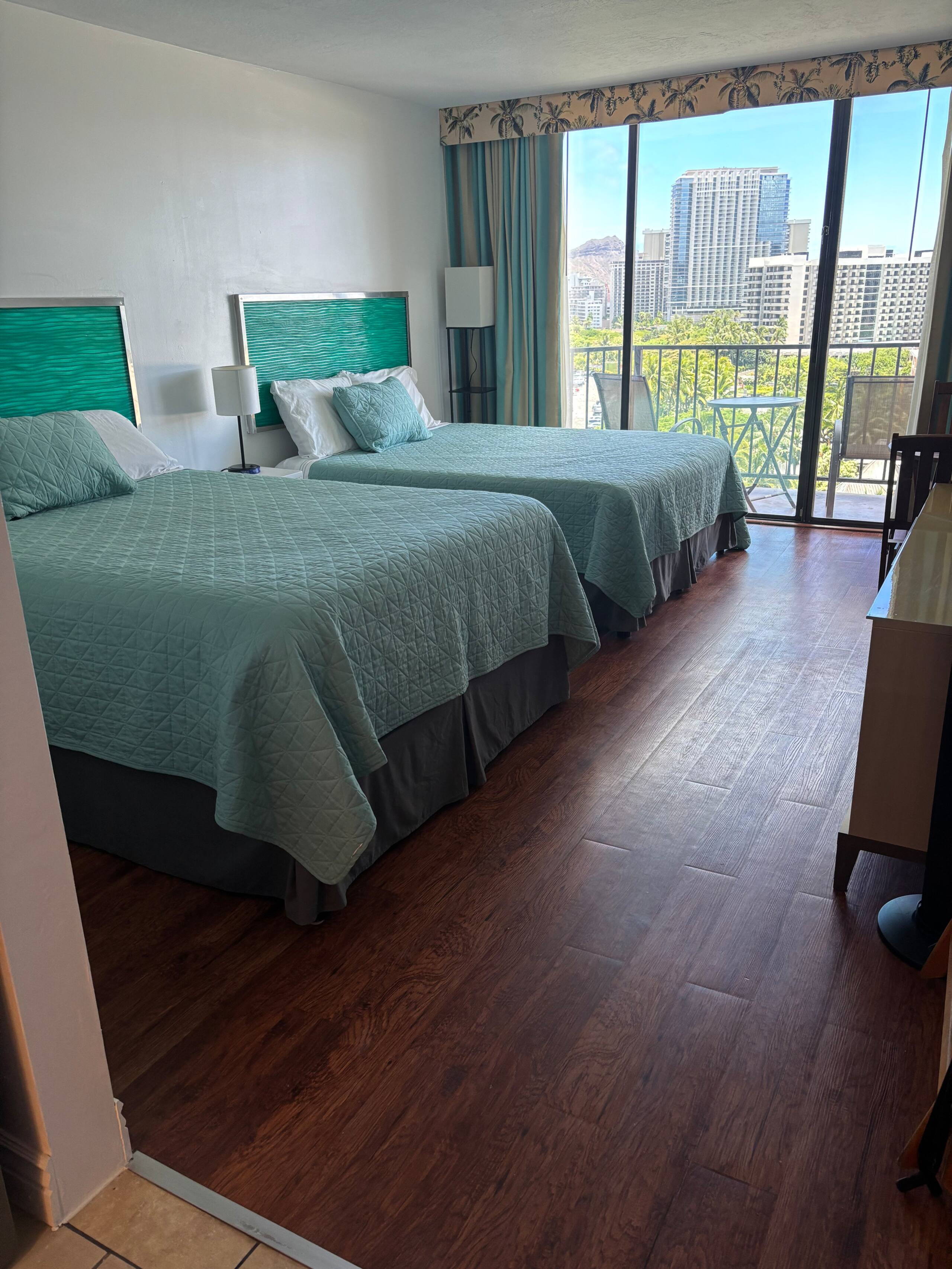 Condo in Honolulu · ★4.63 · Studio · 2 beds · 1 shared bath - Image 32