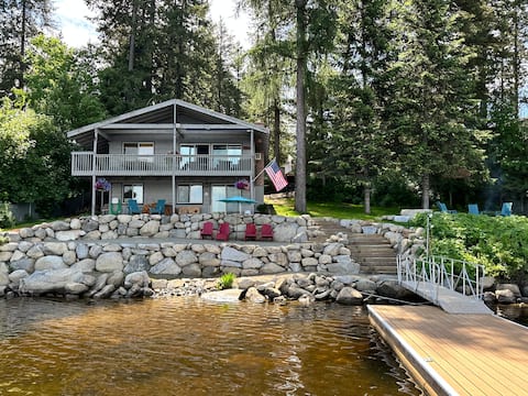 Lakefront Home w Private Dock Beach Sacheen