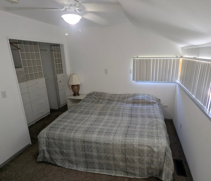 Upstairs Of Home 50 Acre Wood 2bed 2ba Lr Dr Kitc - Smithville, TN