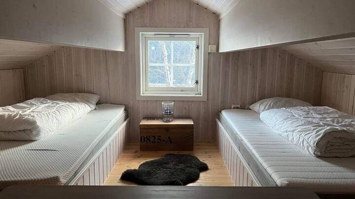 Лофт с две легла с ширина 120 см