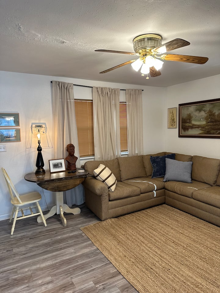 Lakeside Cottage - Heber Springs, AR