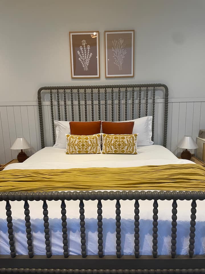 საძინებელი 1