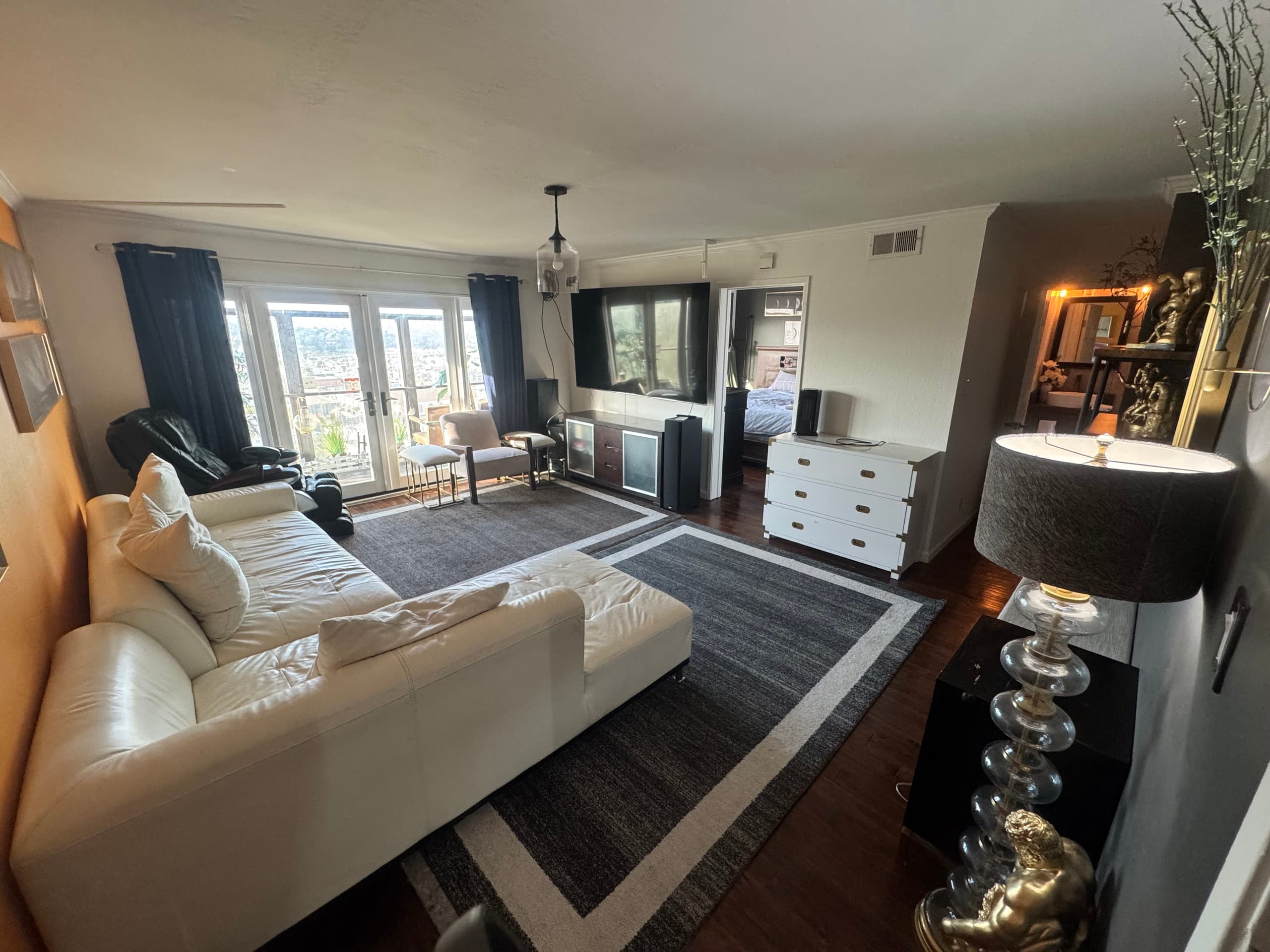 Home in San Francisco · ★4.88 · 4 bedrooms · 6 beds · 3 baths - Image 42