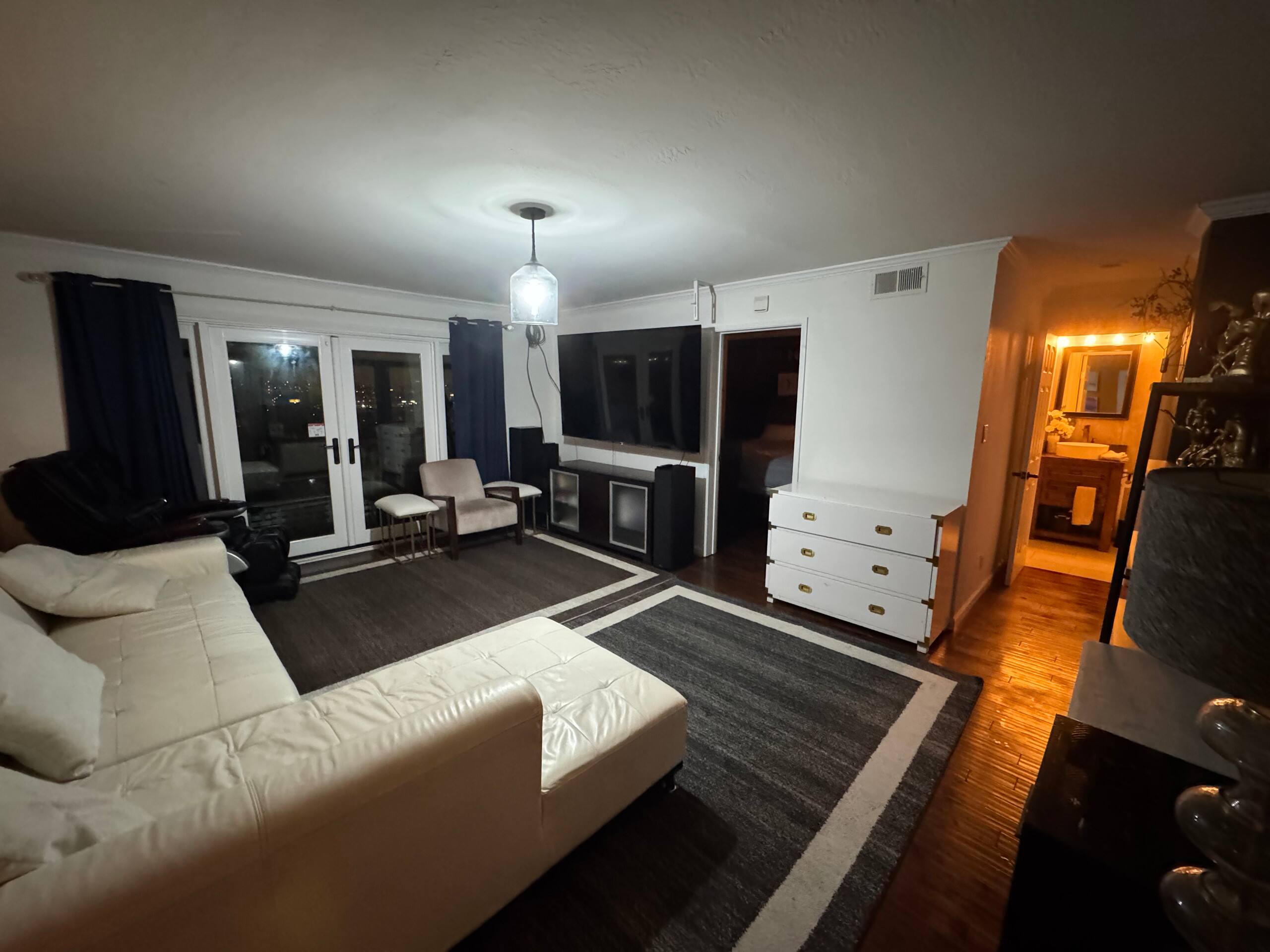 Home in San Francisco · ★4.88 · 4 bedrooms · 6 beds · 3 baths - Image 44