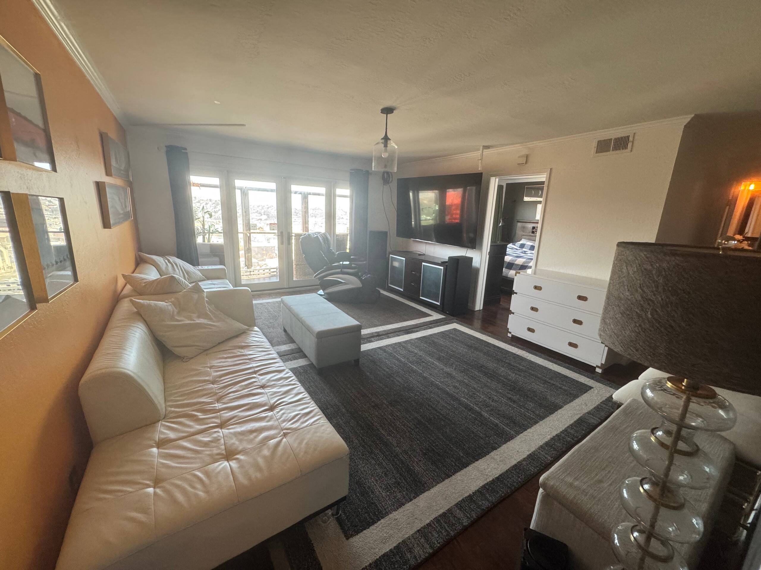 Home in San Francisco · ★4.88 · 4 bedrooms · 6 beds · 3 baths - Image 45