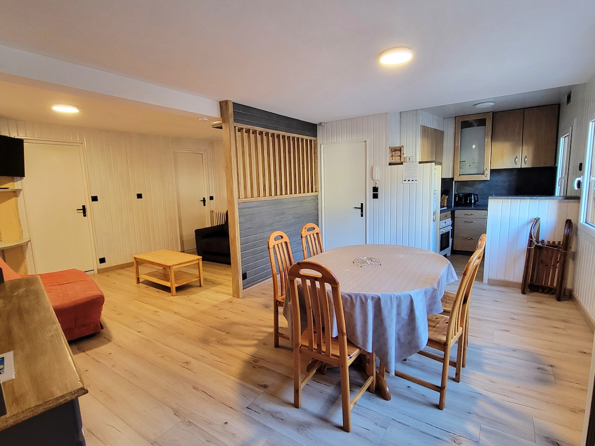 APPARTEMENT, CENTRE VILLE, PROCHE THERMES