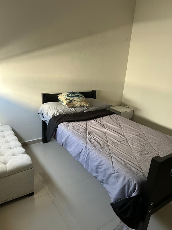 غرفة النوم 2