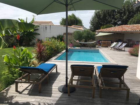 Characterful villa, close to beaches and la rochelle