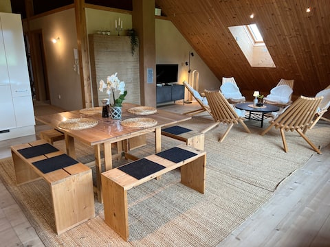 Popular Airbnb listing: Thatched house jewel: 180 sqm with terrace in Oberstaufen
