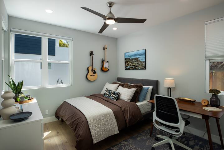 Luxury living in Palo Alto gallery image 5