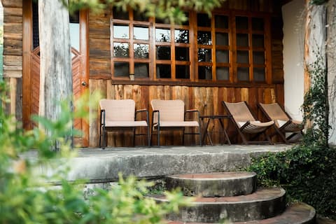 Oasis with Jacuzzi, Lake View & Lush Garden