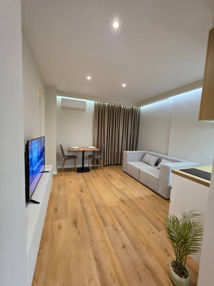 Jacuzzi Living Tirana Center 1 - Tirana