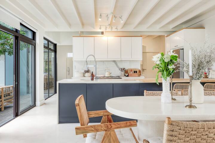 The Lakehouse Retreat gallery image 5