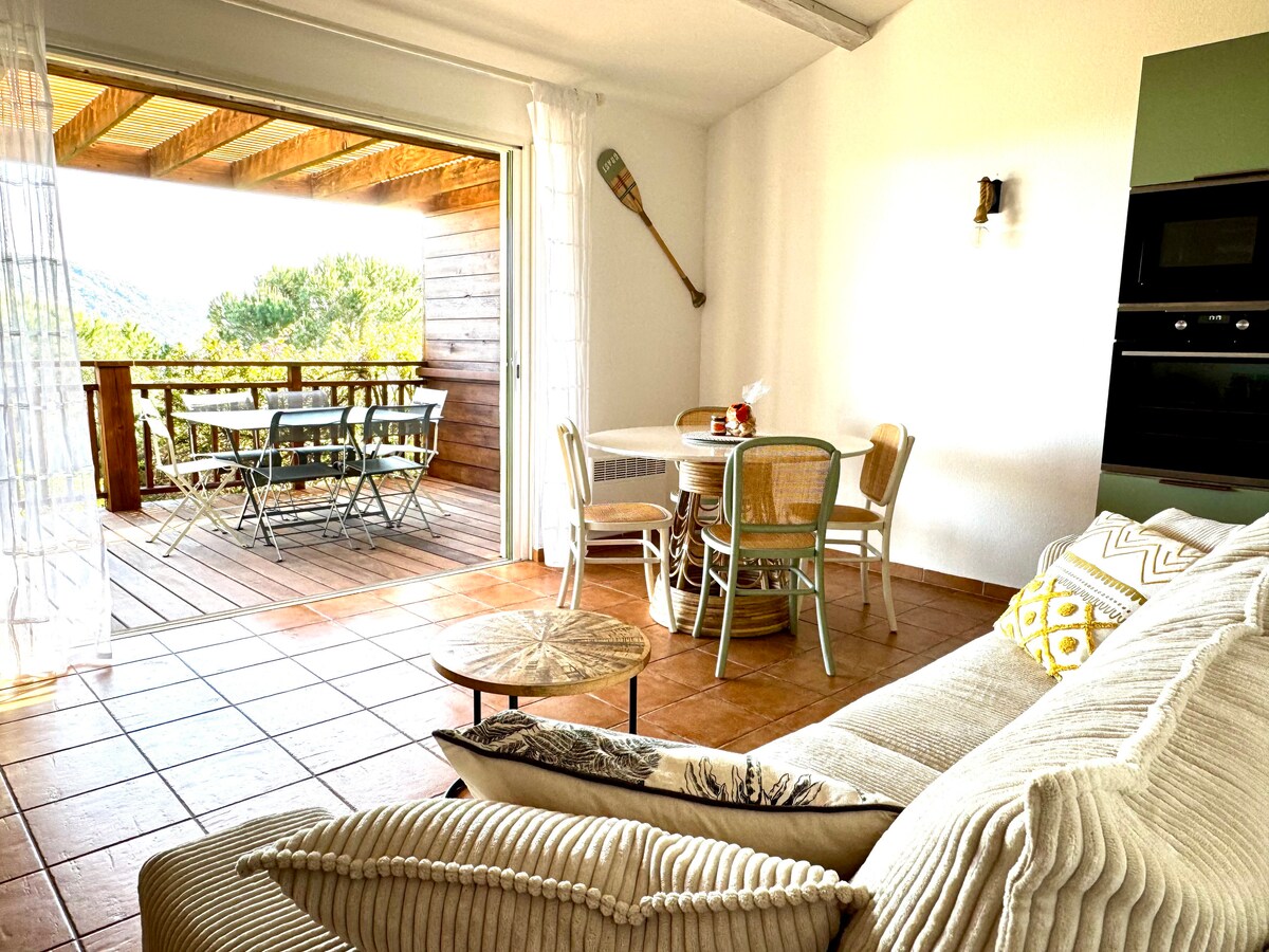 Propriété Airbnb réussie: Santa Giulia 3* Villa, sea view, 200 meters from the beach à Porto Vecchio