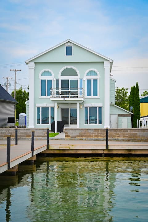 Leisure at the Point