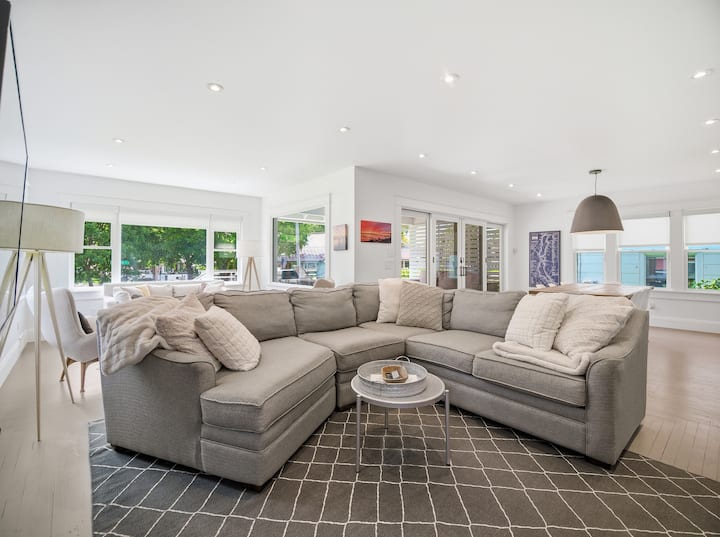 Modern Lake House - Chautauqua Lake, NY