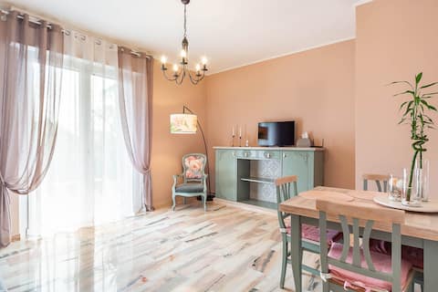 Three-Room Apartment – Green Oasis | Metro M2 | Free Parking