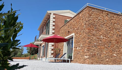 Small Exclusive Retreat