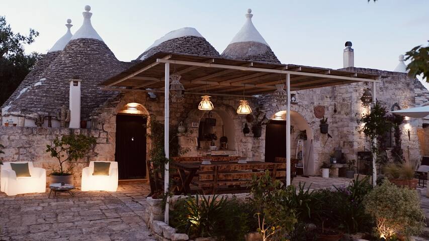Sto al Trullo – Private Garden, Jacuzzi and Sauna