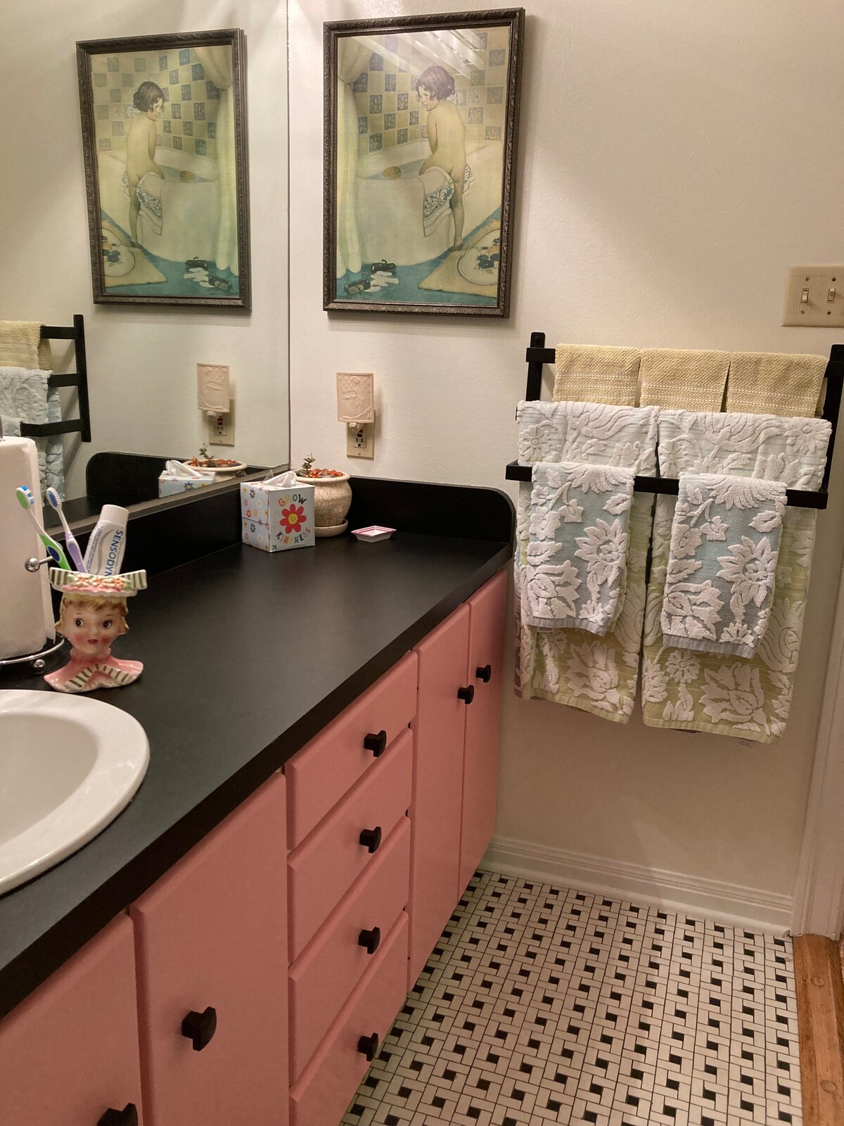 Charming Retro SOCO 2 Bedroom House