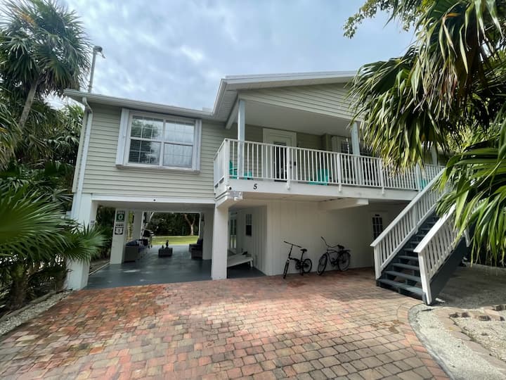 Paradise At Sunset - Airbnb