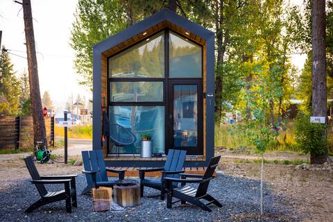 *ALL-NEW* Tiny Meets Luxury (Cabin 1)