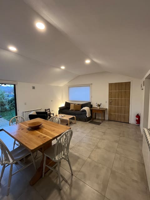 Top Airbnb: Cabin with private garden and grill - Coirones 3 in Dina Huapi